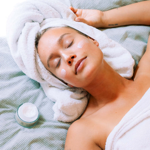 Crema Notte Anti-Età Organica Acido Ialuronico, Retinolo & Niacinamide