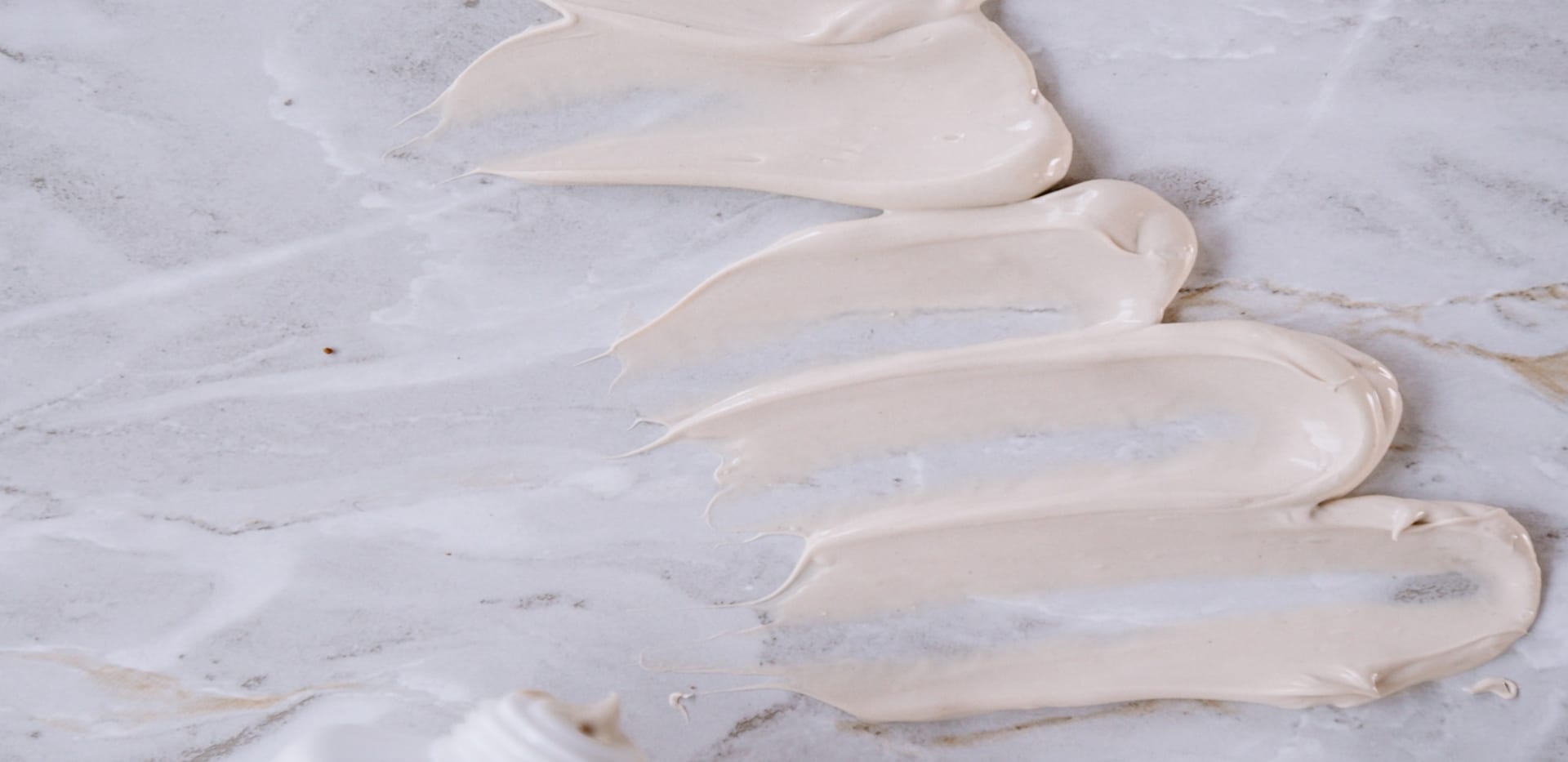Mehr über den Artikel erfahren Plastic – The Hidden Beauty Ingredient