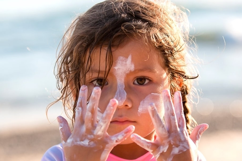 Dekunking Sunscreen Myths